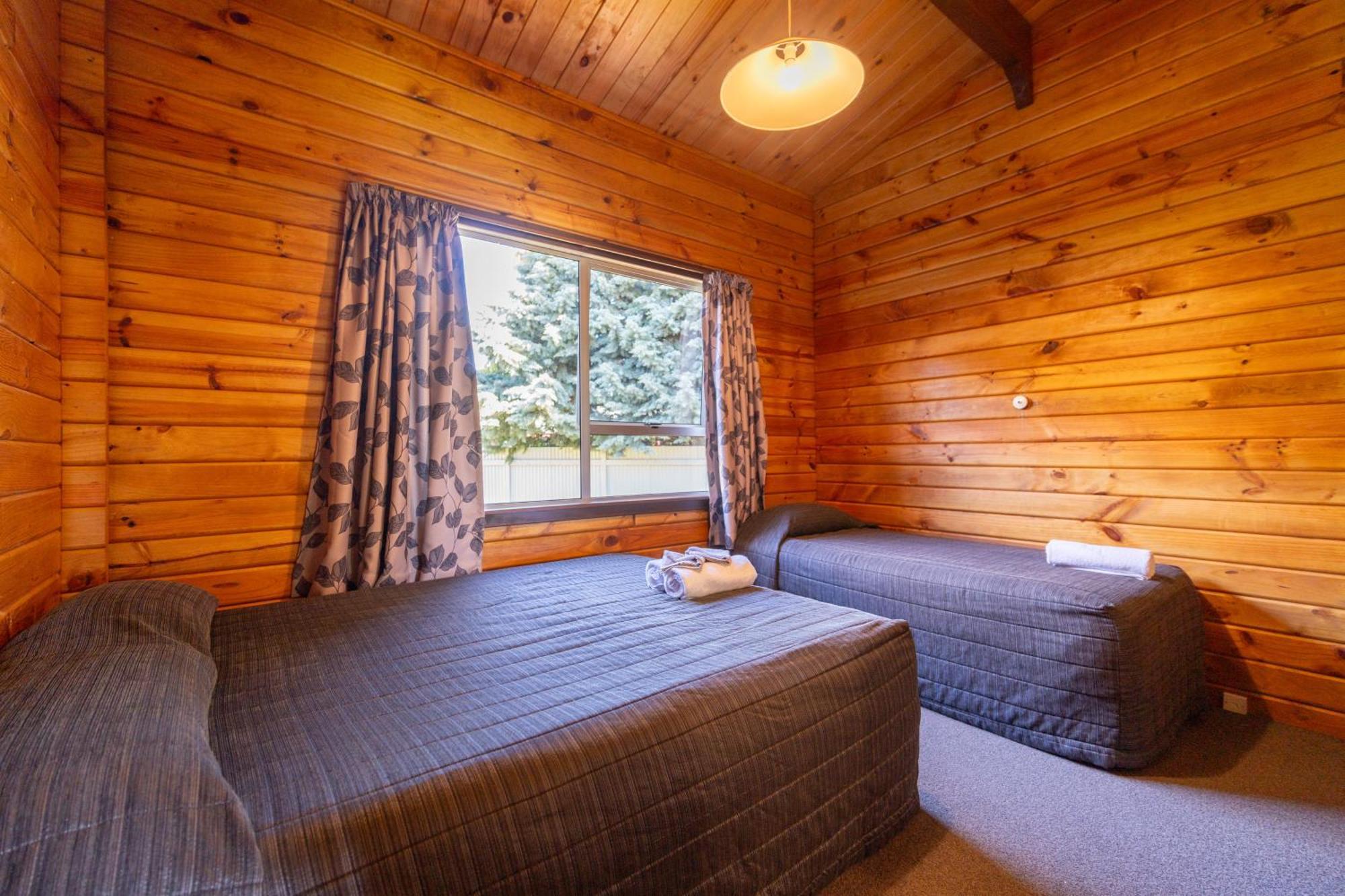 Te Anau Top 10 Holiday Park And Motels Exterior photo