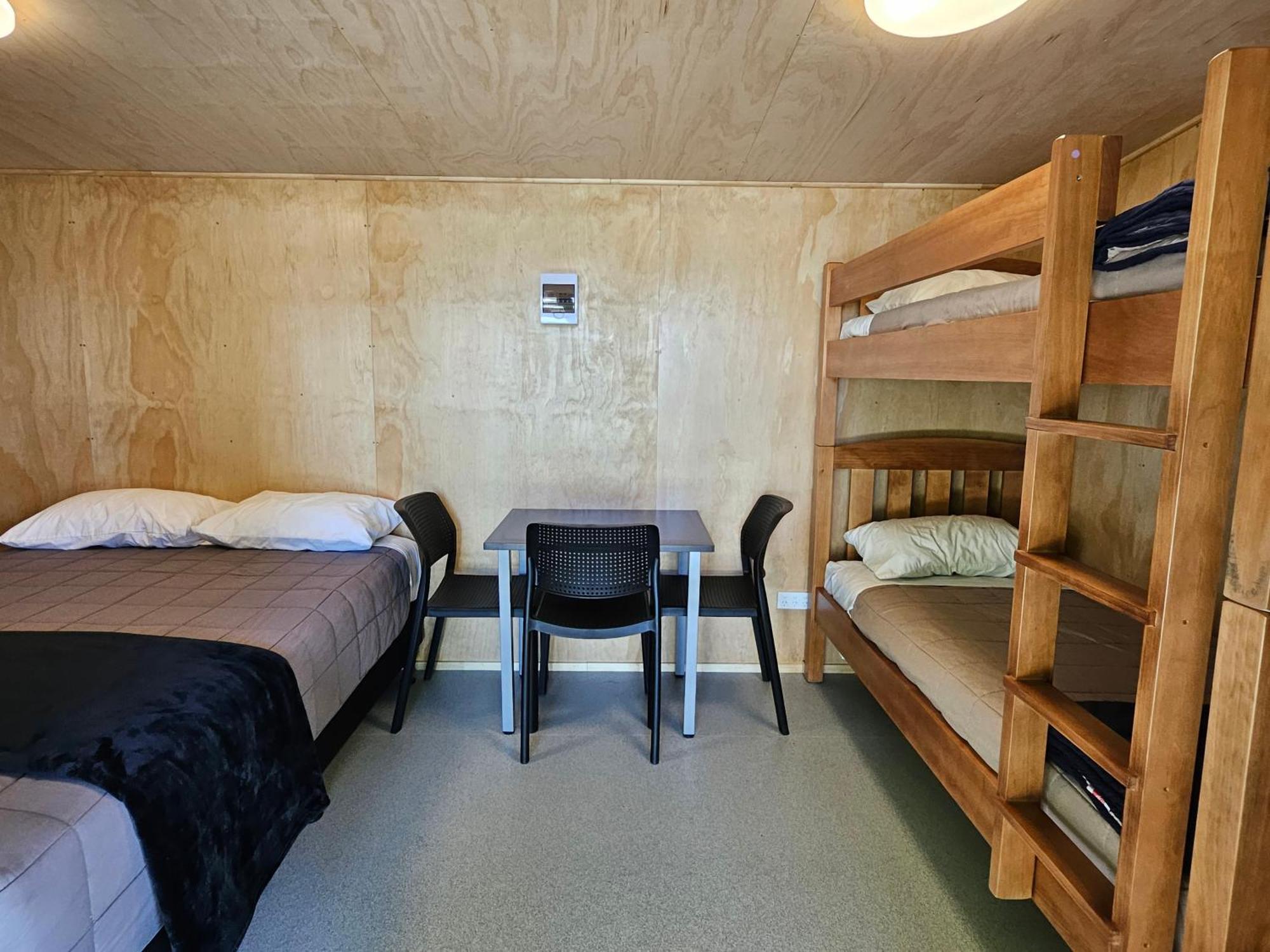 Te Anau Top 10 Holiday Park And Motels Exterior photo
